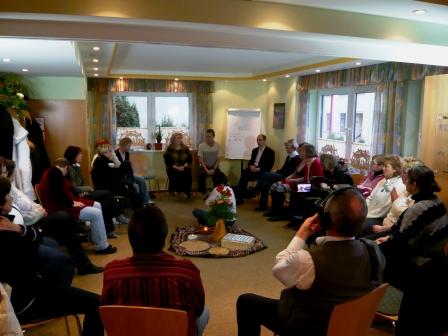 in gemeinsamer Runde bei der Fallbesprechung